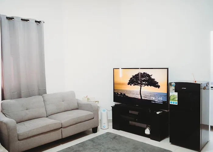 Quiet Private Studio Room